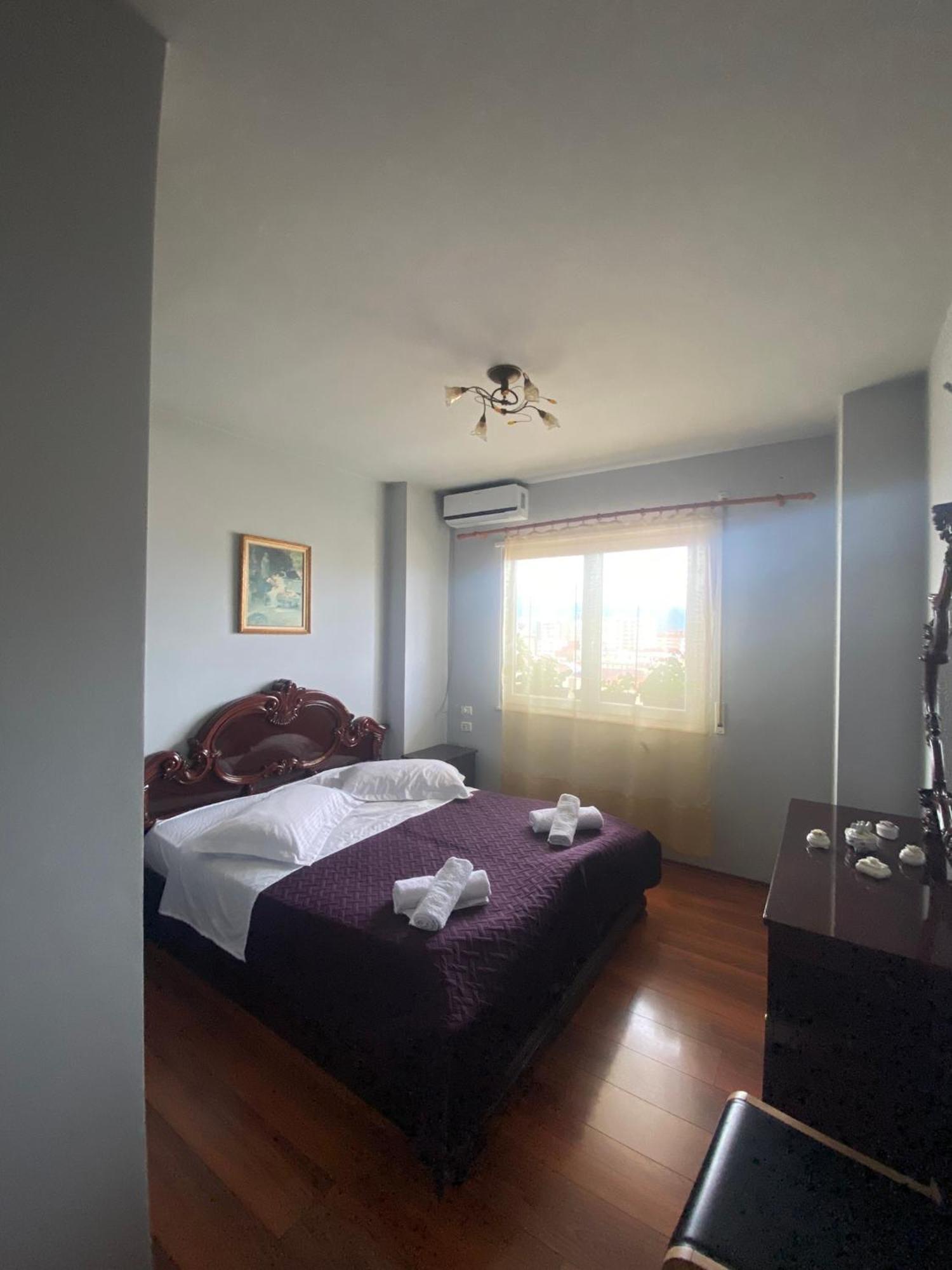 Stay The Night Shkodra Apartment City Centre Exterior photo
